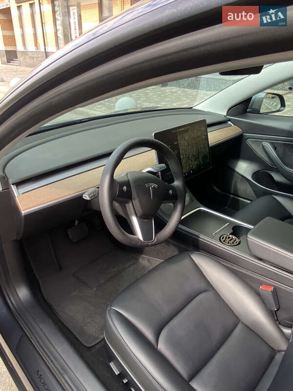 Седан Tesla Model 3 2021 в Харкові