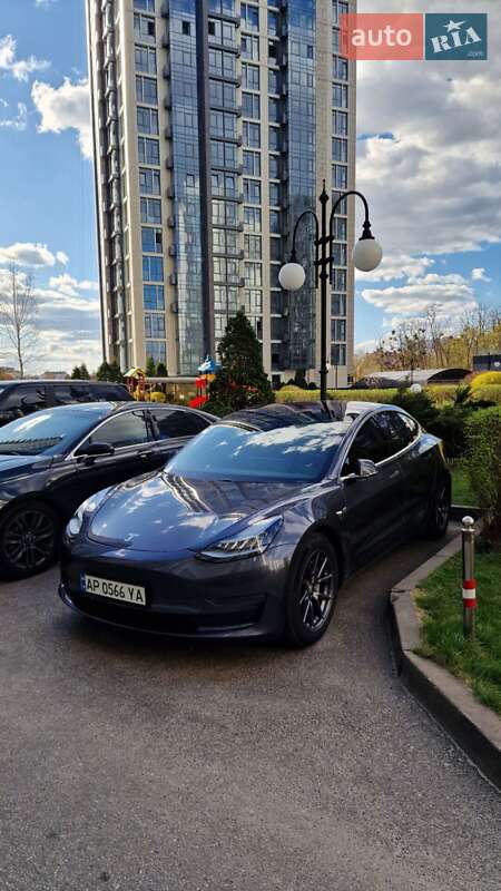 Tesla Model 3 2018