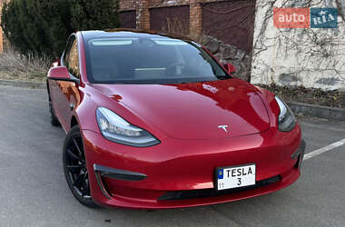 Седан Tesla Model 3 2020 в Киеве