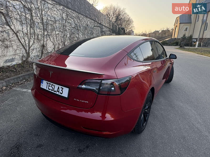 Седан Tesla Model 3 2020 в Киеве