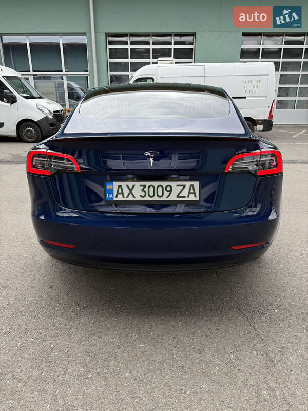 Седан Tesla Model 3 2018 в Харькове