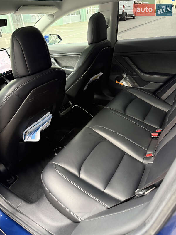 Седан Tesla Model 3 2018 в Харькове