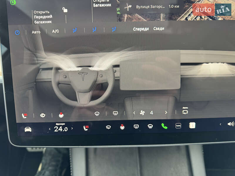 Седан Tesla Model 3 2022 в Ужгороді