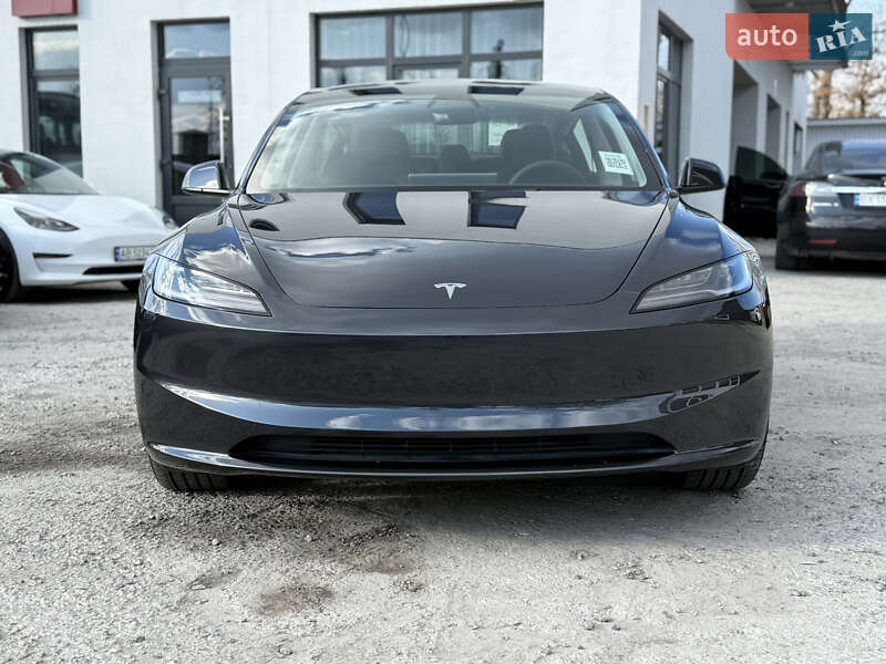 Седан Tesla Model 3 2024 в Вінниці