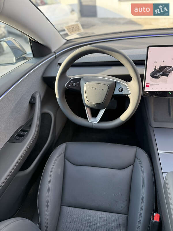 Седан Tesla Model 3 2024 в Вінниці
