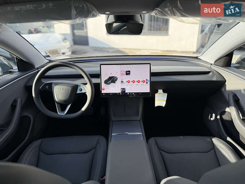 Седан Tesla Model 3 2024 в Вінниці