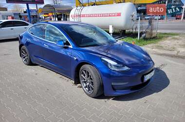 Седан Tesla Model 3 2019 в Киеве