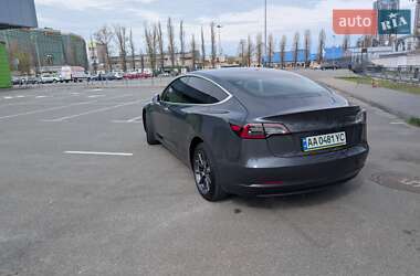 Седан Tesla Model 3 2019 в Киеве