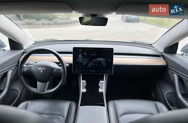 Седан Tesla Model 3 2018 в Одессе