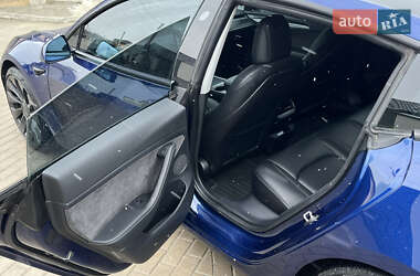 Седан Tesla Model 3 2021 в 