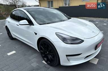 Седан Tesla Model 3 2021 в 