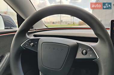 Седан Tesla Model 3 2024 в 