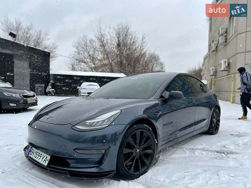 Седан Tesla Model 3 2019 в Ивано-Франковске фото 2 Седан Tesla Model 3 2019 в Ивано-Франковске