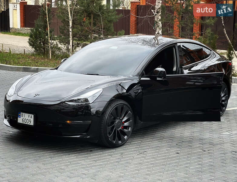 Седан Tesla Model 3 2023 в Полтаве