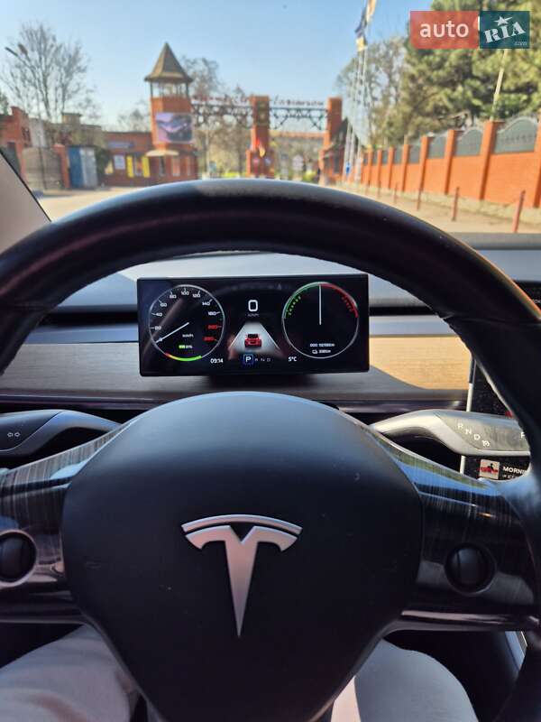 Седан Tesla Model 3 2019 в Одессе