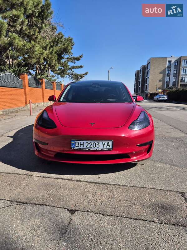 Седан Tesla Model 3 2019 в 