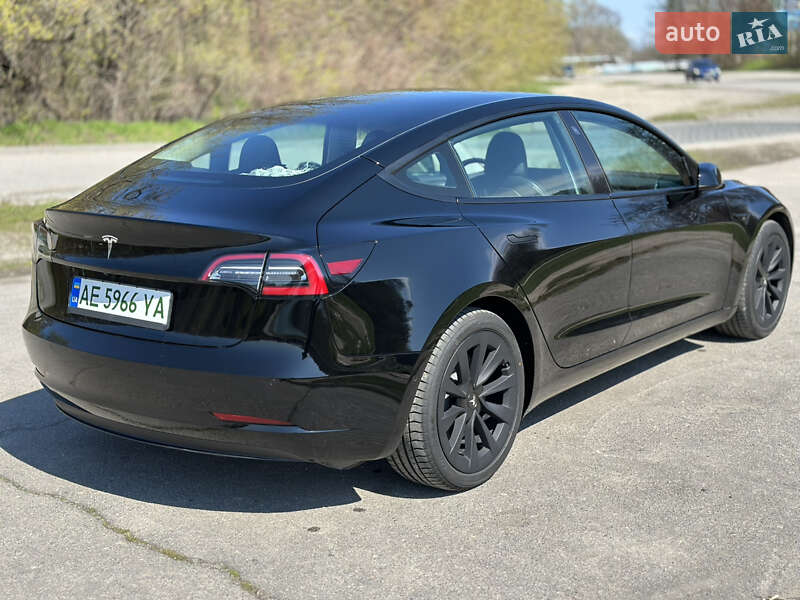 Седан Tesla Model 3 2022 в Дніпрі