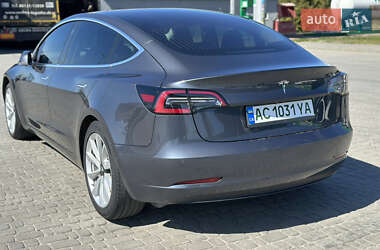 Седан Tesla Model 3 2018 в 