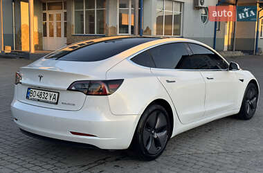 Седан Tesla Model 3 2019 в 