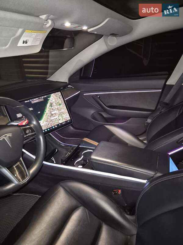 Седан Tesla Model 3 2019 в Одессе