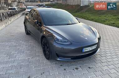Седан Tesla Model 3 2021 в 