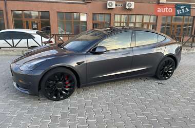 Седан Tesla Model 3 2021 в 