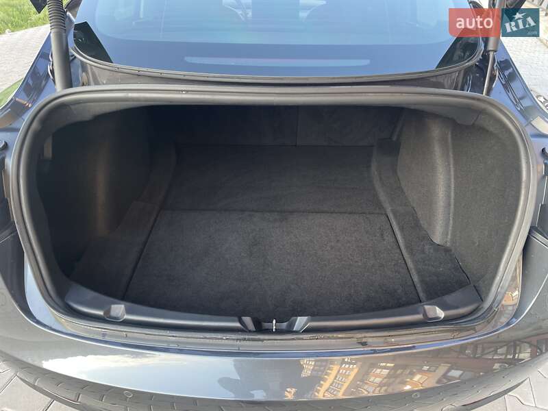 Седан Tesla Model 3 2021 в Одессе