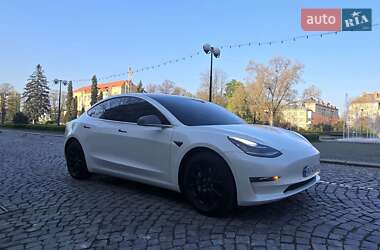 Седан Tesla Model 3 2018 в 