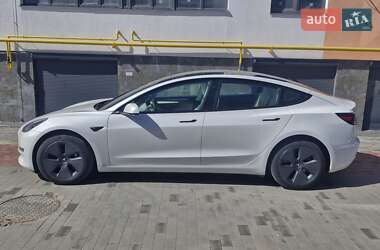 Седан Tesla Model 3 2021 в 