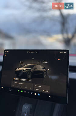 Седан Tesla Model 3 2024 в 