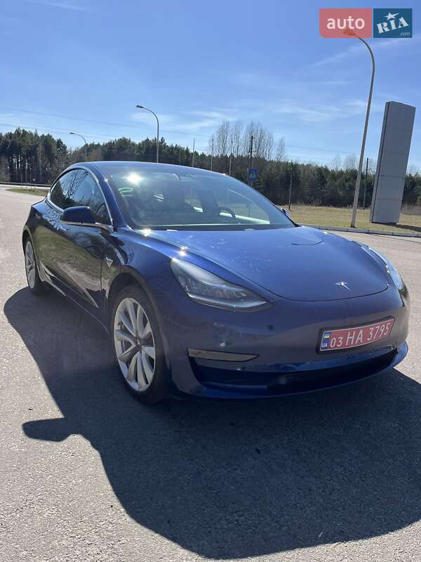 Седан Tesla Model 3 2019 в 