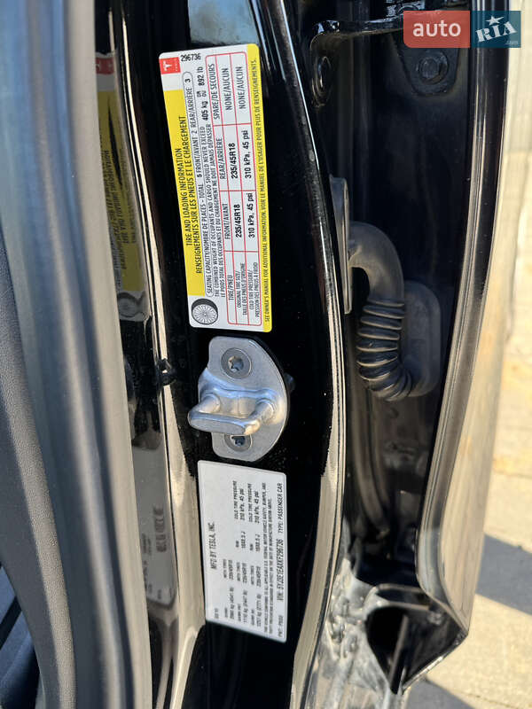 Седан Tesla Model 3 2019 в Луцке фото 10 Седан Tesla Model 3 2019 в Луцке