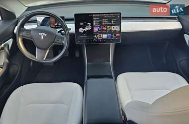 Седан Tesla Model 3 2018 в 