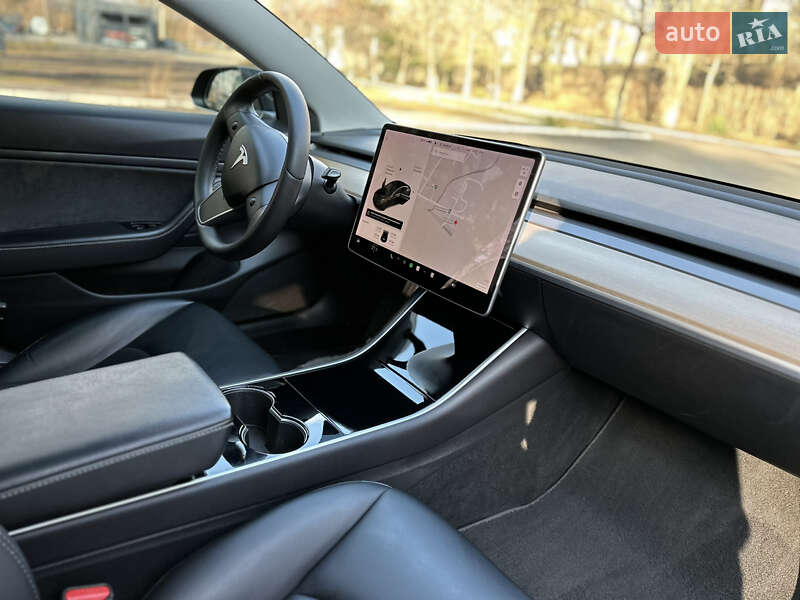 Седан Tesla Model 3 2019 в Трускавце фото 16 Седан Tesla Model 3 2019 в Трускавце