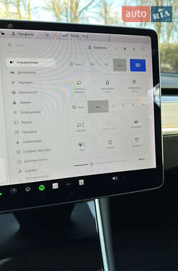 Седан Tesla Model 3 2019 в 