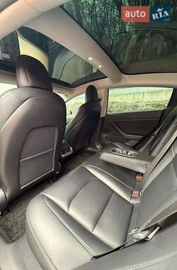 Седан Tesla Model 3 2018 в 