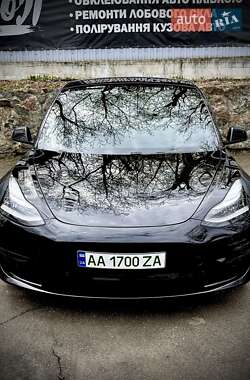 Седан Tesla Model 3 2018 в 