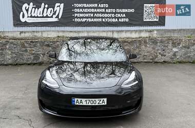Седан Tesla Model 3 2018 в 