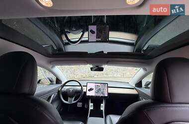 Седан Tesla Model 3 2018 в 