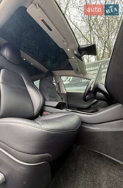 Седан Tesla Model 3 2018 в 