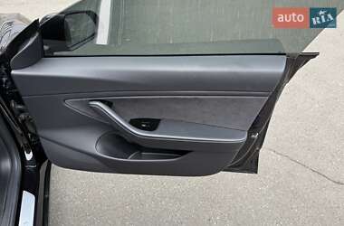 Седан Tesla Model 3 2018 в 
