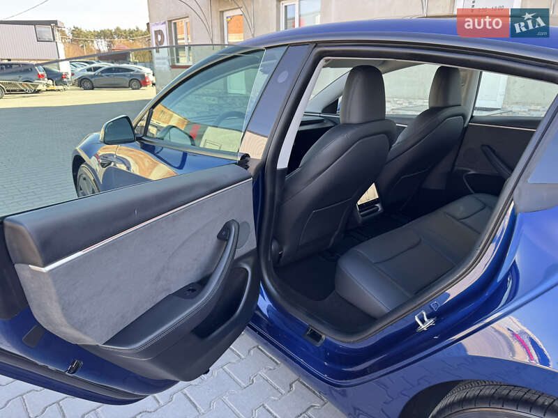 Седан Tesla Model 3 2024 в Луцке фото 37 Седан Tesla Model 3 2024 в Луцке