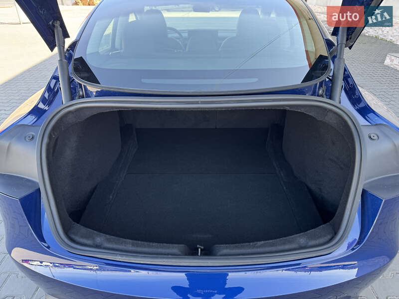 Седан Tesla Model 3 2024 в Луцке фото 46 Седан Tesla Model 3 2024 в Луцке