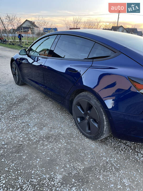 Седан Tesla Model 3 2021 в Івано-Франківську