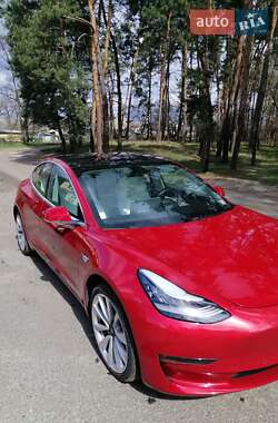 Седан Tesla Model 3 2018 в 