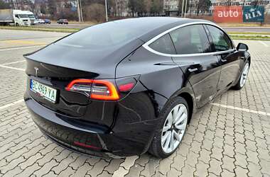 Седан Tesla Model 3 2018 в Львове