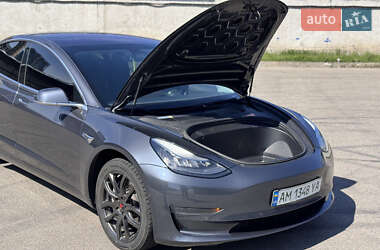 Седан Tesla Model 3 2018 в 