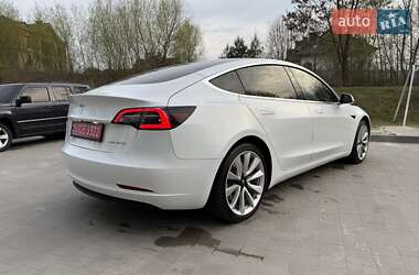 Седан Tesla Model 3 2019 в 