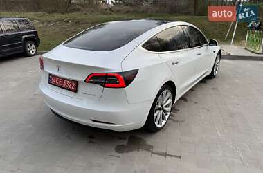 Седан Tesla Model 3 2019 в 