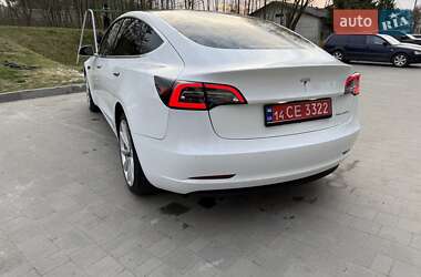 Седан Tesla Model 3 2019 в 